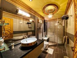 Flora Road (D17), Terrace #446560731